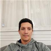 Professeur bilingue arabe/français, j'aimerais mettre ma méthodologie et ma passion au service de votre réussite.